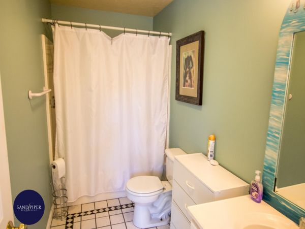 Cape Cod Home 995285