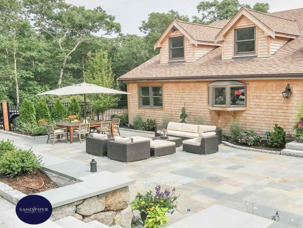 Cape Cod Home 995285