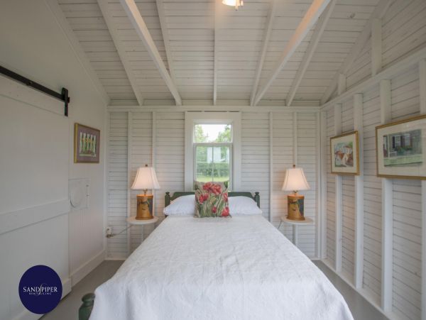 Cape Cod Home 995286
