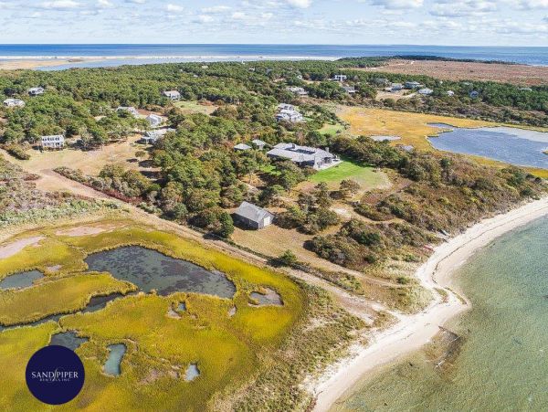 Cape Cod Home 995286