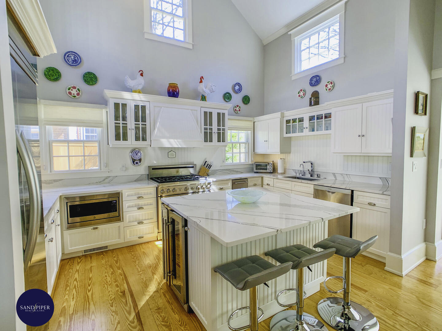 Cape Cod Home 995287
