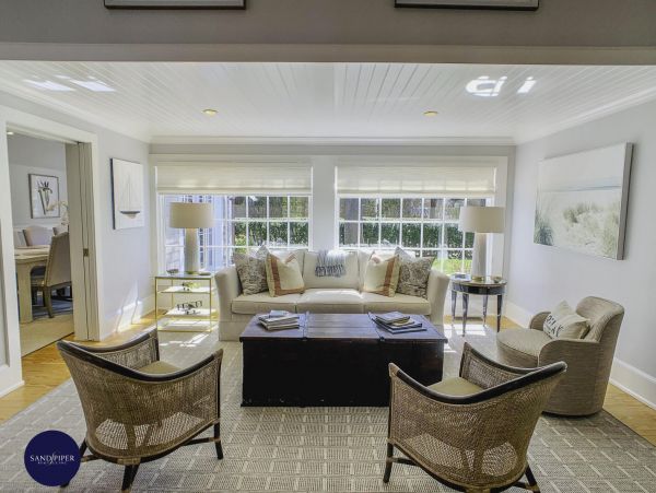 Cape Cod Home 995287