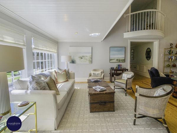 Cape Cod Home 995287