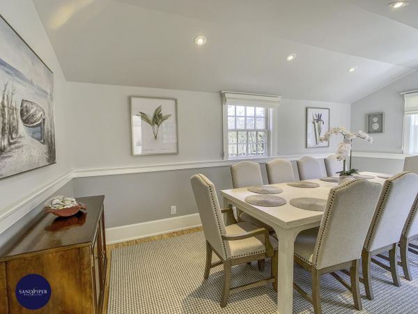 Cape Cod Home 995287