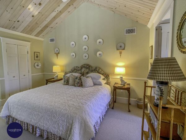 Cape Cod Home 995287