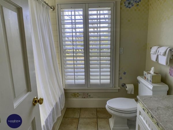 Cape Cod Home 995287