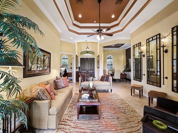 Amazing Spacious Vacation Home With Private Pool In Naples