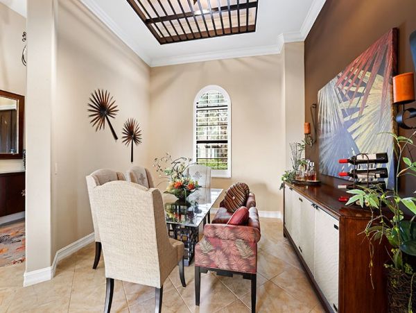 Amazing Spacious Vacation Home With Private Pool In Naples