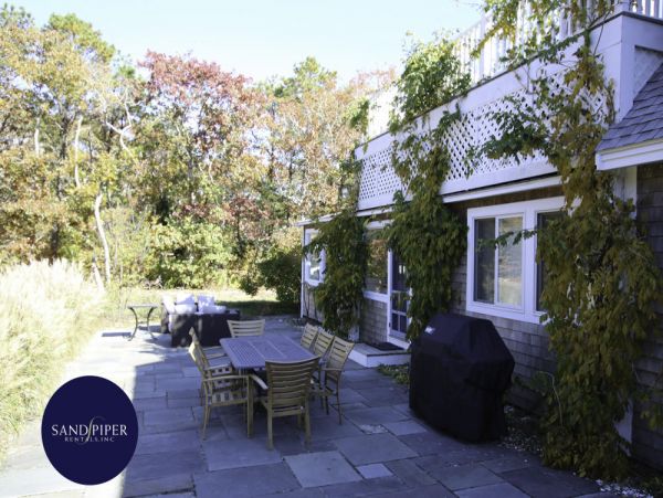 Cape Cod Home 995290