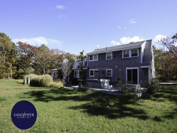 Cape Cod Home 995290