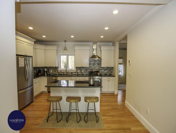 Cape Cod Home 995291
