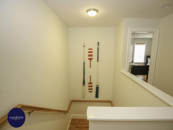 Cape Cod Home 995291