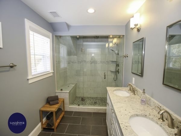 Cape Cod Home 995291