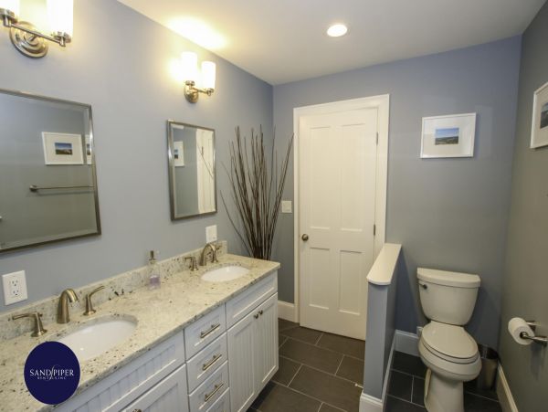 Cape Cod Home 995291