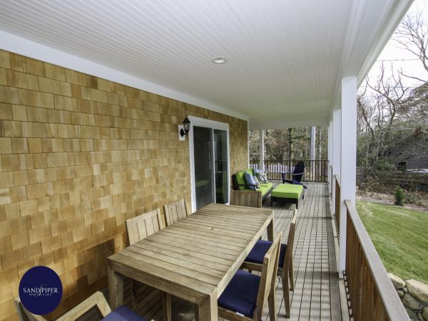 Cape Cod Home 995291