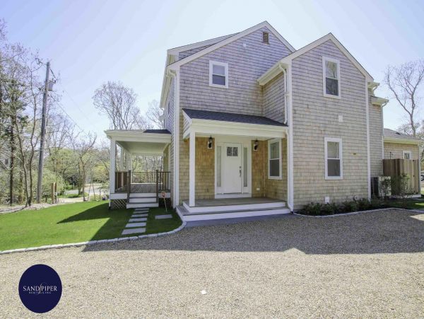 Cape Cod Home 995291