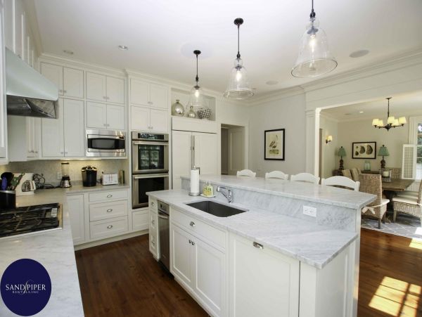 Cape Cod Home 995292