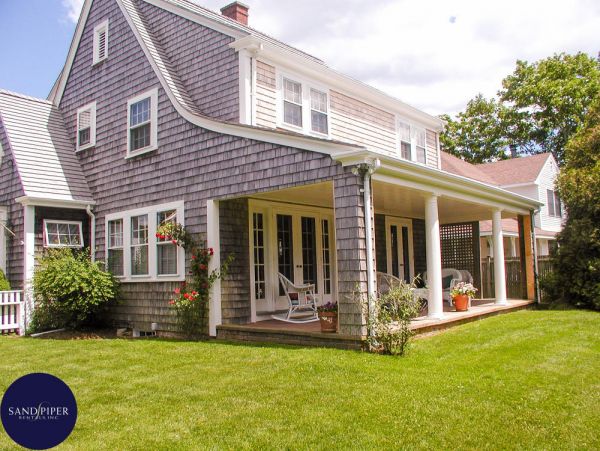 Cape Cod Home 995293