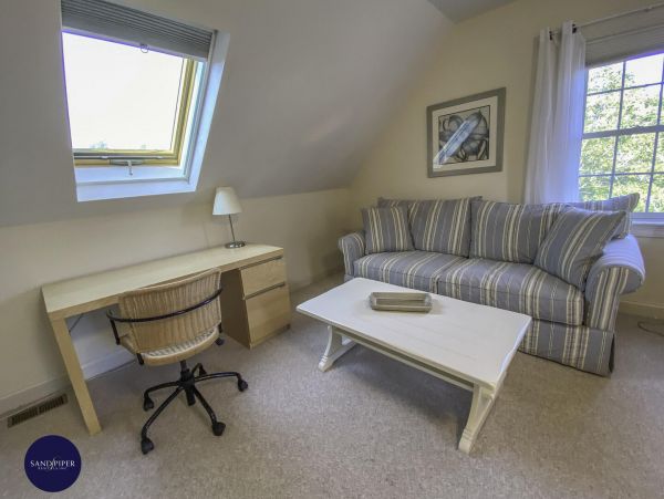 Cape Cod Home 995294