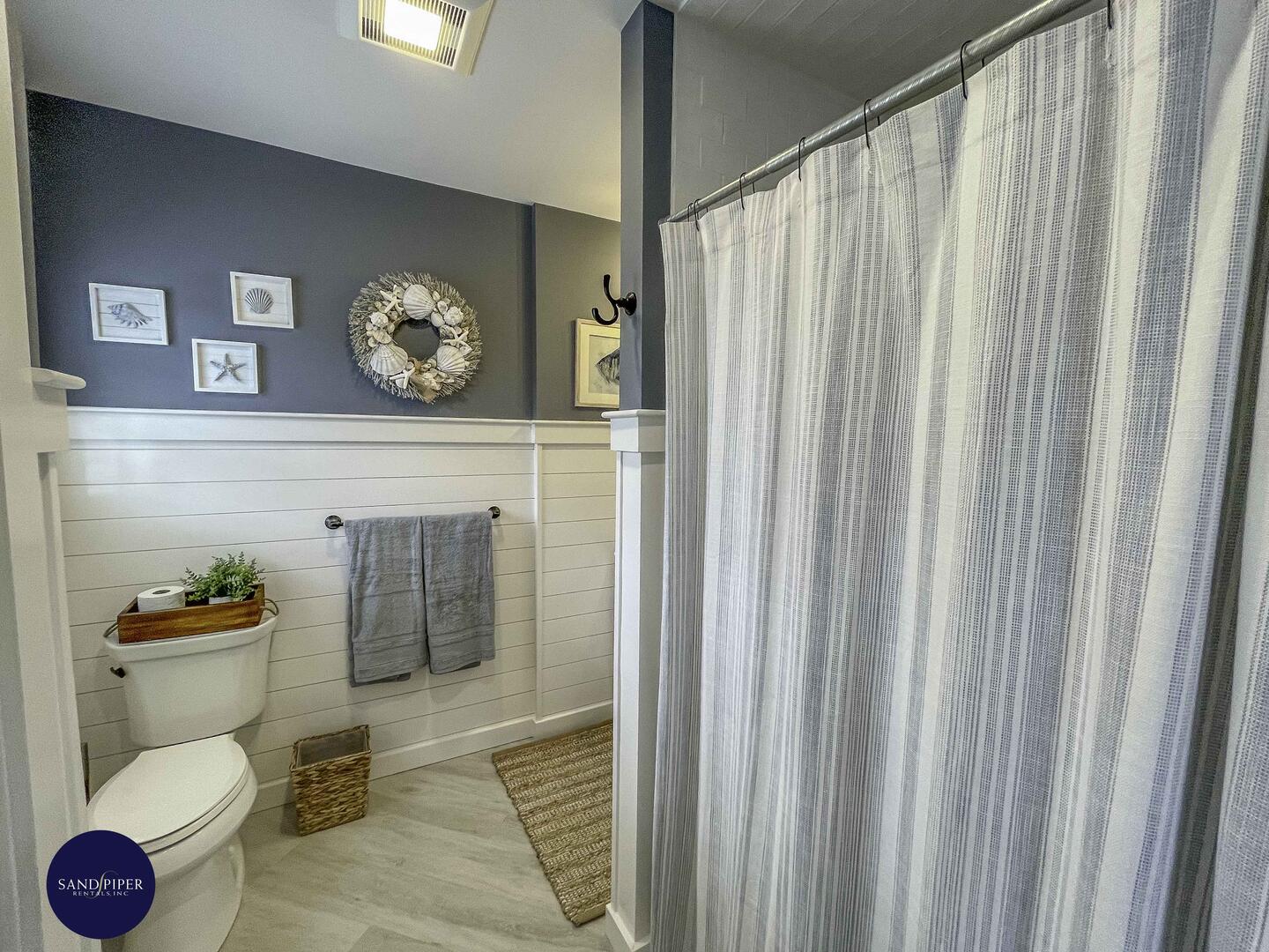Cape Cod Home 995294