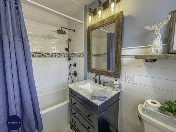 Cape Cod Home 995294