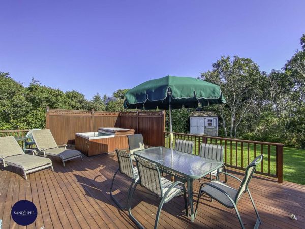 Cape Cod Home 995294