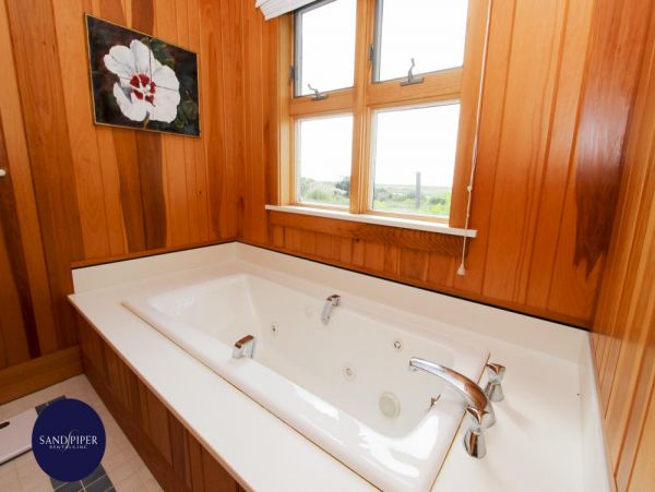 Cape Cod Home 995295