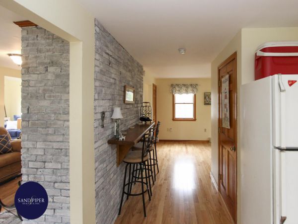 Cape Cod Home 995296