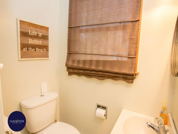 Cape Cod Home 995296