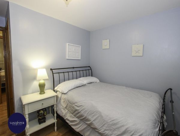 Cape Cod Home 995296