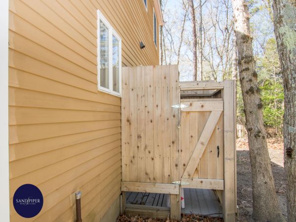 Cape Cod Home 995296