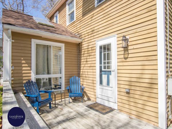 Cape Cod Home 995296