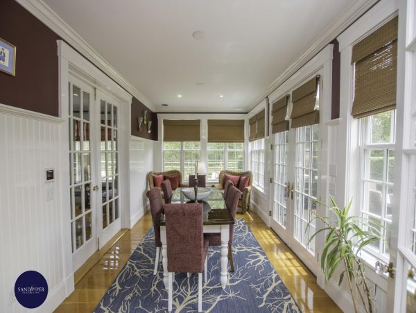 Cape Cod Home 995297