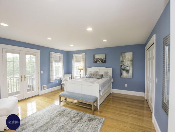 Cape Cod Home 995297