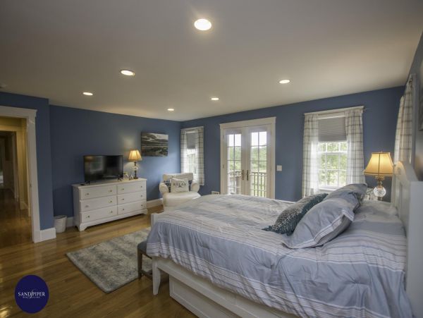 Cape Cod Home 995297