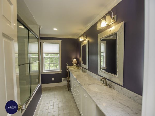 Cape Cod Home 995297