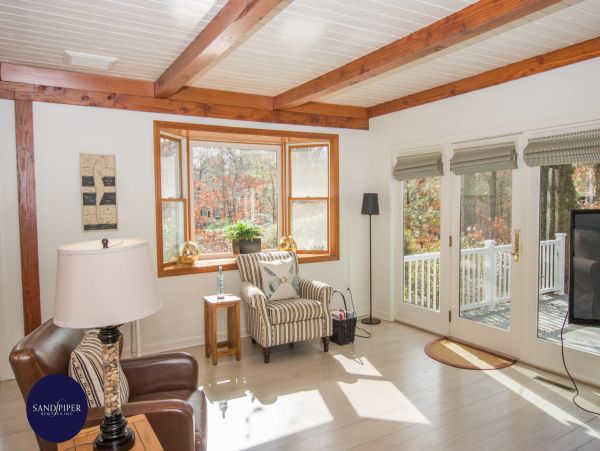 Cape Cod Home 995298