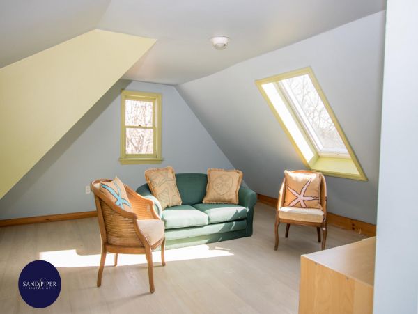 Cape Cod Home 995298