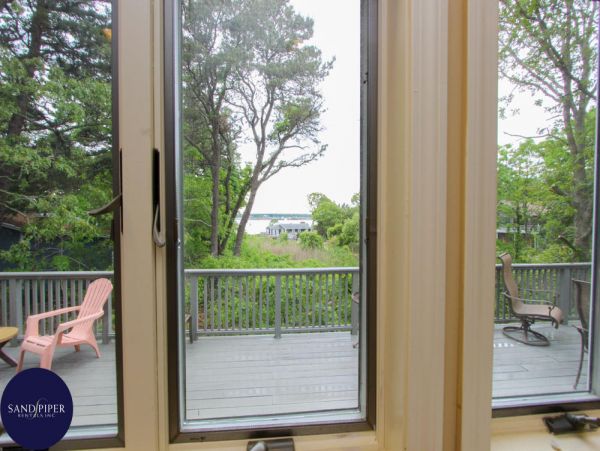 Cape Cod Home 995300
