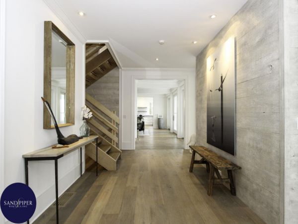 Cape Cod Home 995303