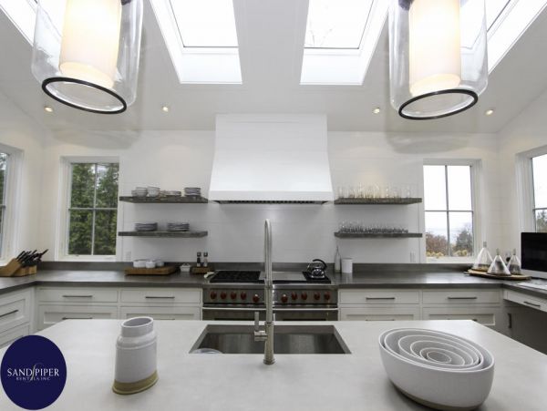 Cape Cod Home 995303