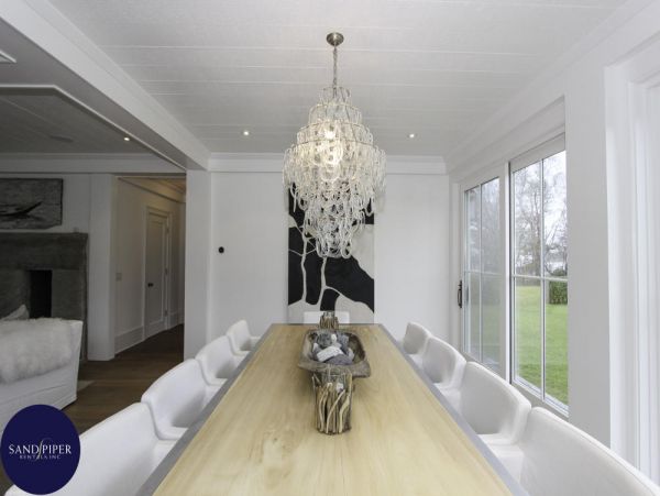 Cape Cod Home 995303