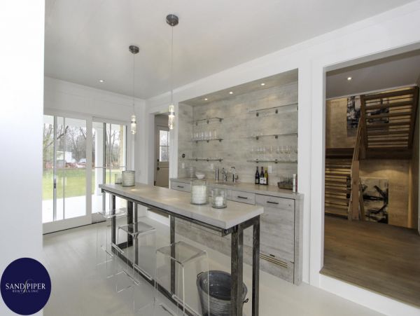 Cape Cod Home 995303