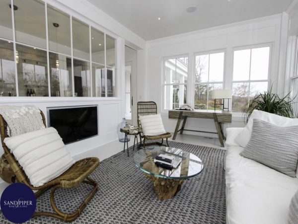 Cape Cod Home 995303