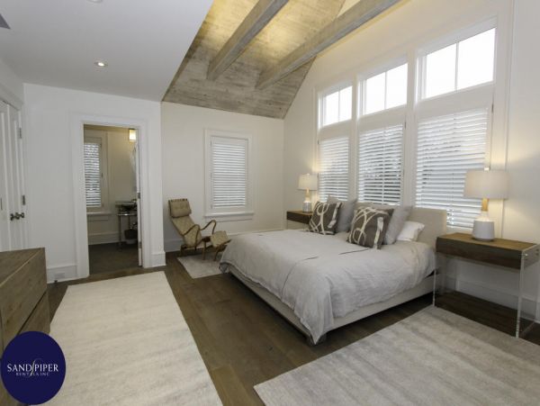 Cape Cod Home 995303