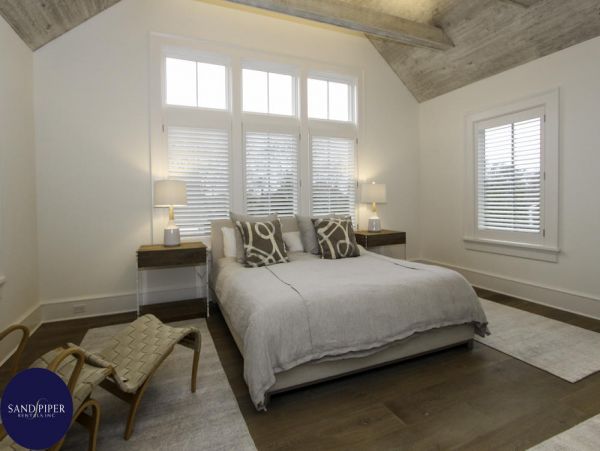 Cape Cod Home 995303