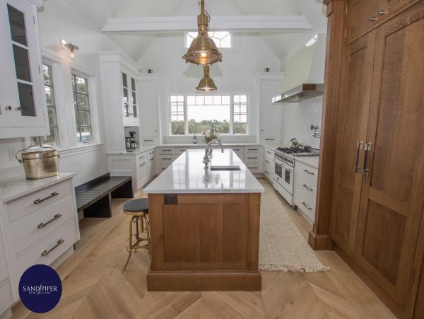 Cape Cod Home 995304