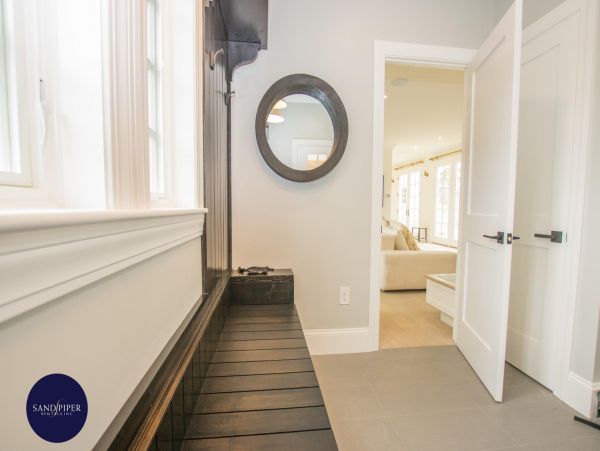 Cape Cod Home 995304