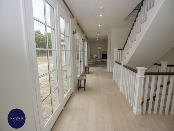 Cape Cod Home 995304