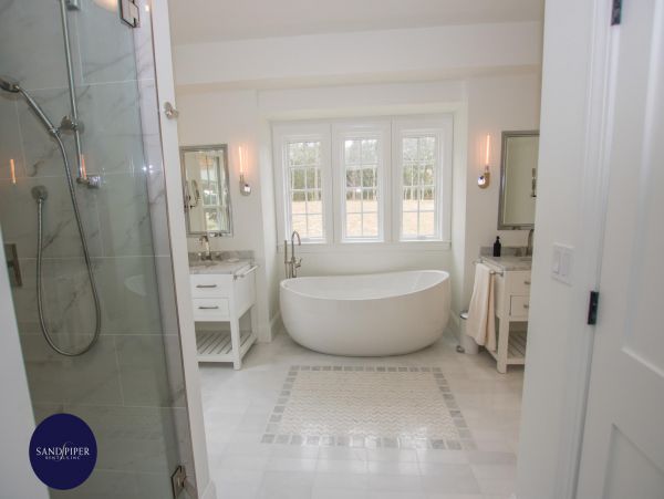 Cape Cod Home 995304